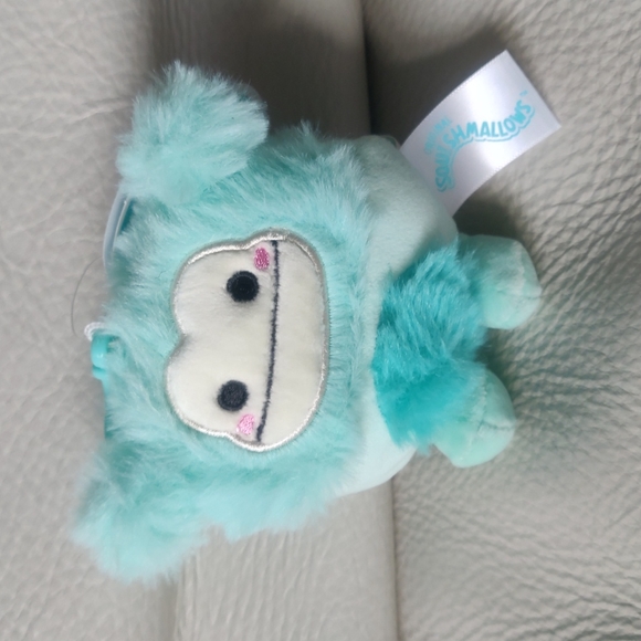BNWT Squishmallows Joelle the Bigfoot Clip 3.5" - Picture 1 of 4